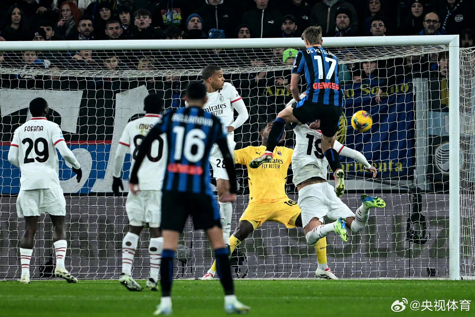 场比赛中屡 场比赛中屡