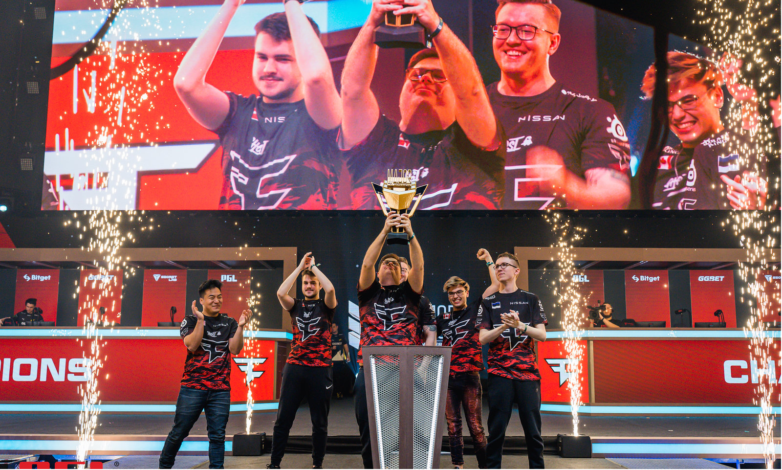 出了令人惊 出了令人惊